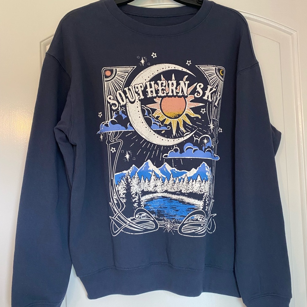 Cold Crush Men's Graphic Navy Crewneck Sweater